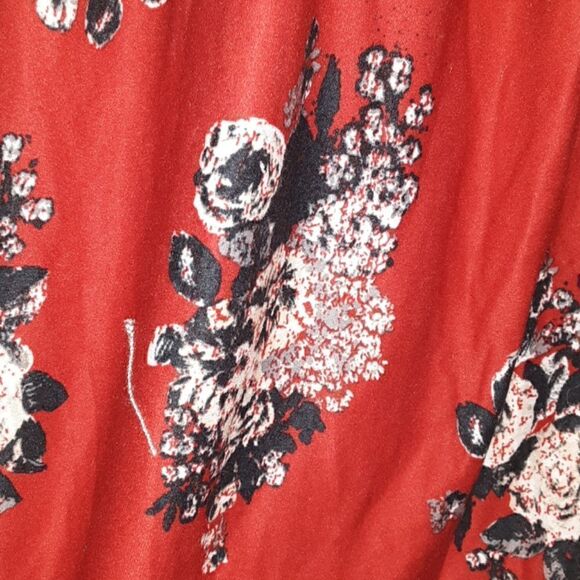 NO BOUNDARIES RED FLORAL BOHO BELL SLEEVE VNECK BLOUSE JR L - Picture 4 of 5
